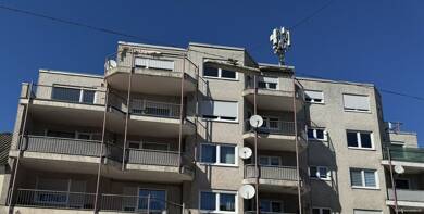 Wohnung zum Kauf 130.000 € 2 Zimmer 65 m² Dachgeschoss Schwalbach Schwalbach 66773