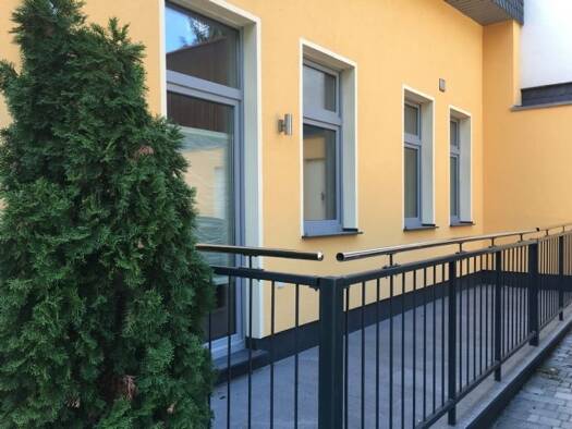 Studio zur Miete 369 € 2 Zimmer 39 m² EG frei ab 01.11.2026 Bergstraße 6 Kahla 07768