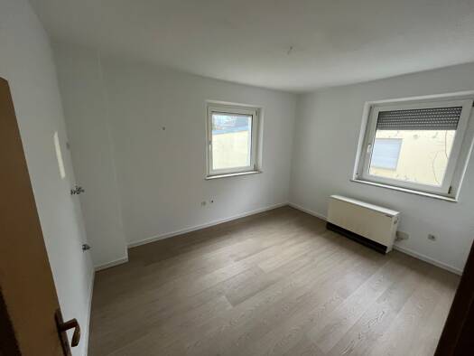 Wohnung zur Miete 630 € 3 Zimmer 70 m² Geschoss EG/3 frei ab 01.08.2026 Altendorf 96146