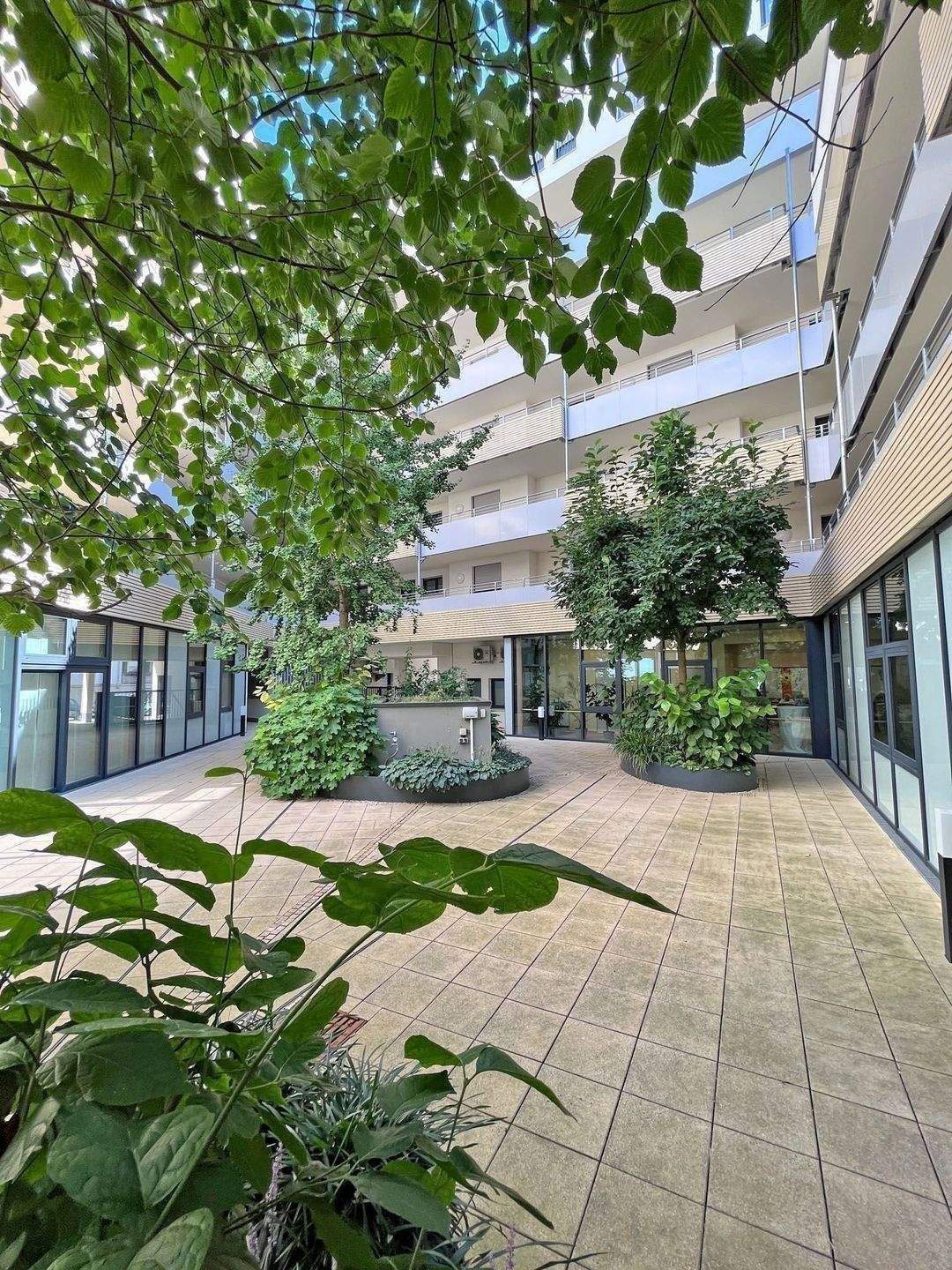 Seniorenwohnanlage LAVIDA - schöne 2 Zi. Wohnung mit Balkon inkl. Einbauküche! – Nürnberg – Bild 1 von 19