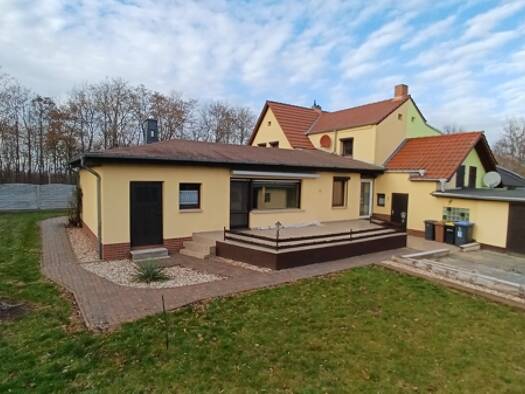 Einfamilienhaus zum Kauf 249.000 € 5 Zimmer 124 m² 1.125 m² Grundstück Aschersleben Aschersleben 06449