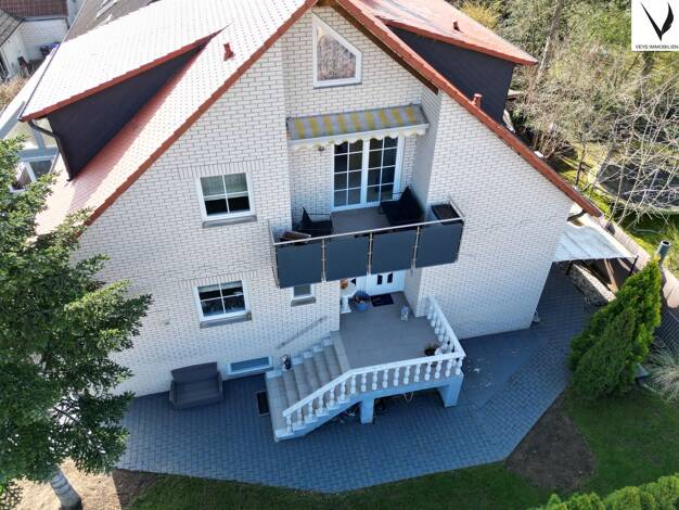 Einfamilienhaus zum Kauf 749.000 € 7 Zimmer 372 m² 560 m² Grundstück Kitzingen Kitzingen 97318