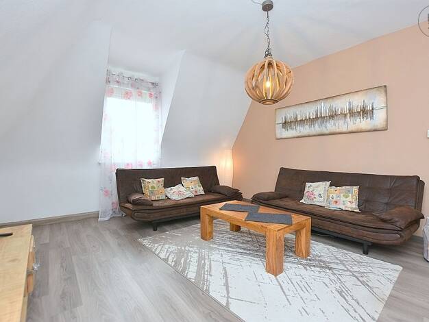 Wohnung zur Miete auf Zeit 1.390 € 2,5 Zimmer 70 m² frei ab sofort Bad Cannstatt Stuttgart 70374