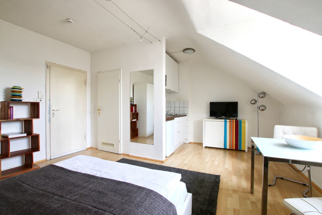 Wohnung zur Miete Wohnen auf Zeit 1.490 € 1 Zimmer 23 m²<br/>Wohnfläche 09.12.2024<br/>Verfügbarkeit Beethovenstraße Neustadt - Süd Köln 50674