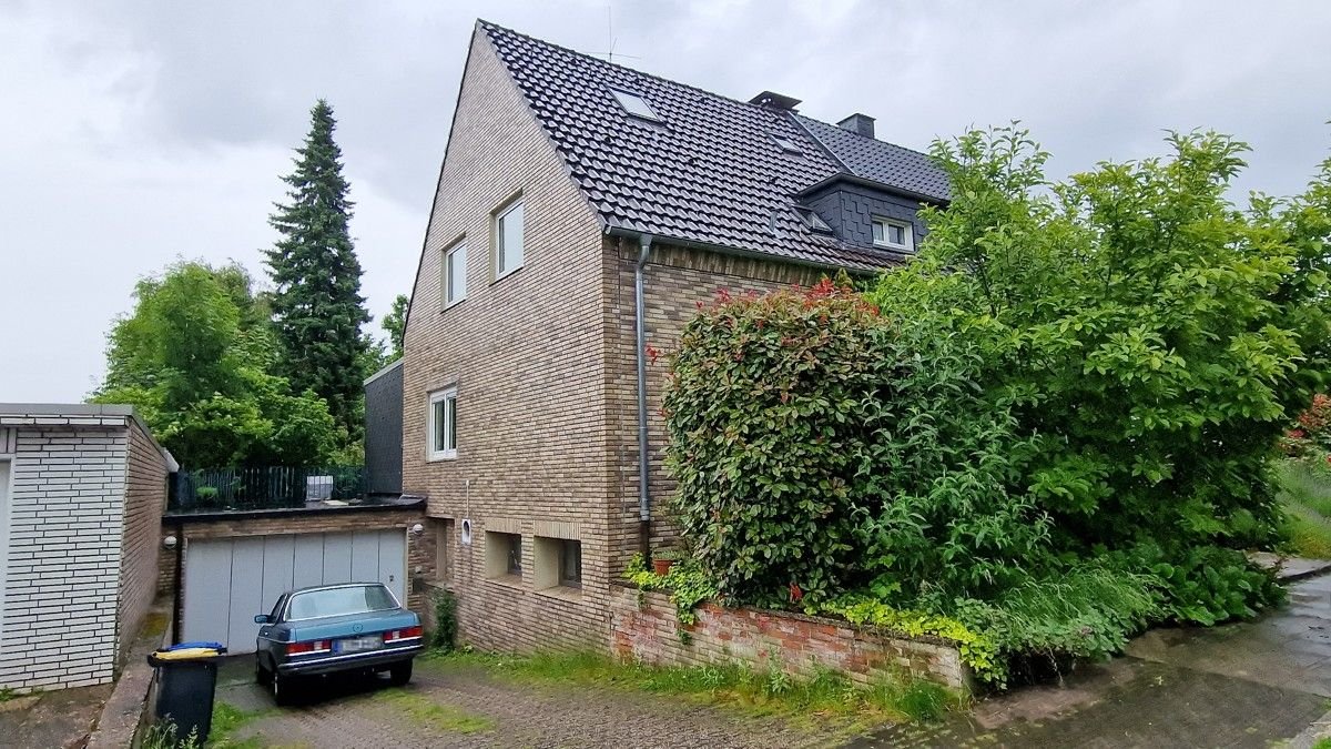 Doppelhaushälfte zum Kauf 459.000 € 4 Zimmer 121 m²<br/>Wohnfläche 650 m²<br/>Grundstück Fulerum Essen 45149