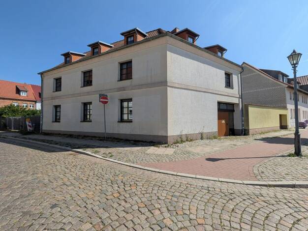 Sonstiges zum Kauf als Kapitalanlage geeignet 180.000 € 5 Zimmer 175 m² 302 m² Grundstück Oschersleben Oschersleben 39387