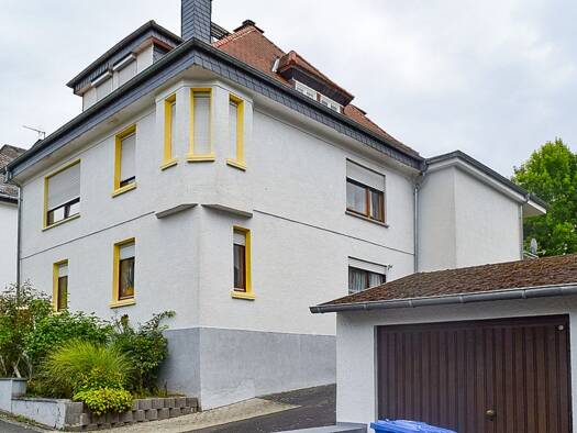 Mehrfamilienhaus zum Kauf provisionsfrei 148.800 € 10 Zimmer 225,4 m² 592 m² Grundstück Weilburg 35781