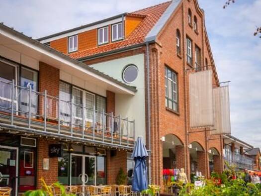 Wohnung zur Miete 904 € 2,5 Zimmer 106,4 m² 2. Geschoss frei ab 01.03.2026 Strandstraße 3 Waren Waren (Müritz) 17192