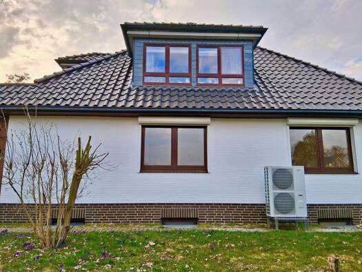 Einfamilienhaus zum Kauf 1.299.000 € 8 Zimmer 210 m² 995 m² Grundstück frei ab sofort Niendorf Hamburg 22453