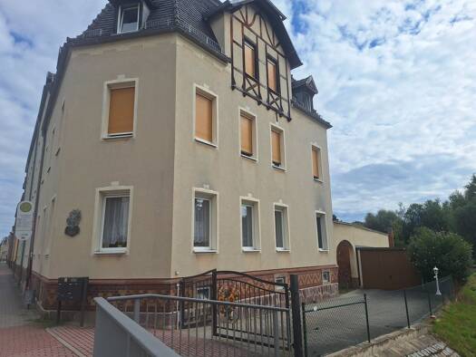 Mehrfamilienhaus zum Kauf 250.000 € 14 Zimmer 351 m² 765 m² Grundstück frei ab sofort Leipziger Straße Frankenhausen Crimmitschau 08451