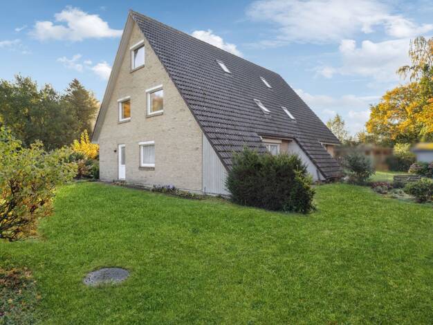 Doppelhaushälfte zum Kauf 263.000 € 4 Zimmer 115 m² 639 m² Grundstück Harrislee Harrislee 24955