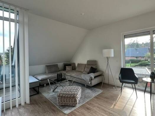 Wohnung zur Miete 1.325 € 3 Zimmer 80 m² Geschoss 1/2 frei ab sofort Sieversen Rosengarten 21224