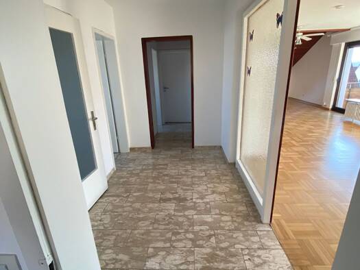 Wohnung zur Miete 900 € 3 Zimmer 85 m² Geschoss 1/3 frei ab sofort Neckarhausen Nürtingen 72622