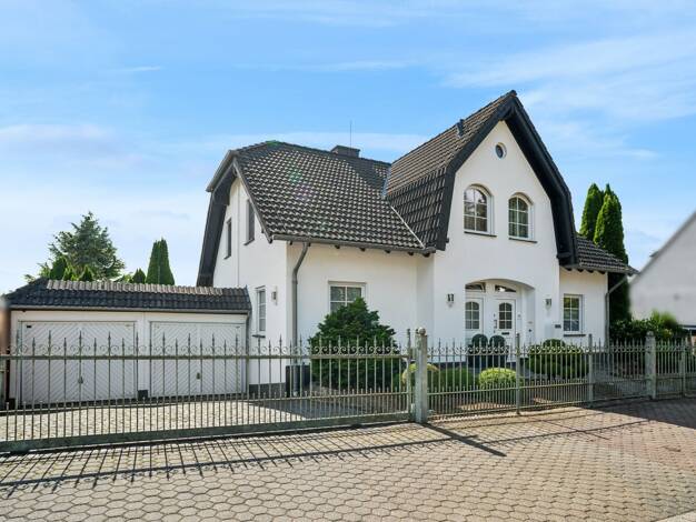 Einfamilienhaus zum Kauf 7 Zimmer 256 m² 1.331 m² Grundstück Kürrenberg Mayen 56727