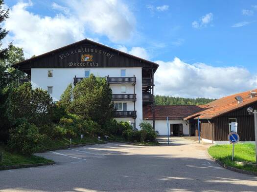 Wohnanlage zum Kauf provisionsfrei als Kapitalanlage geeignet 120.000 € 150 m² Böhmischbruck Vohenstrauß 92648