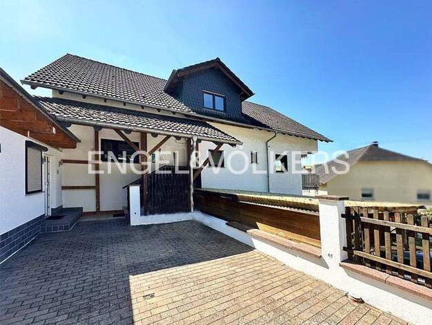 Mehrfamilienhaus zum Kauf 299.000 € 7 Zimmer 275 m² 740 m² Grundstück Dessighofen 56357