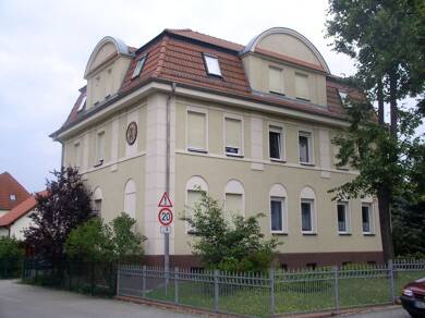 Mehrfamilienhaus zum Kauf als Kapitalanlage geeignet 285.000 € 11 Zimmer 332 m² 800 m² Grundstück Klettwitzer Str. 44 Hörlitz Schipkau 01968