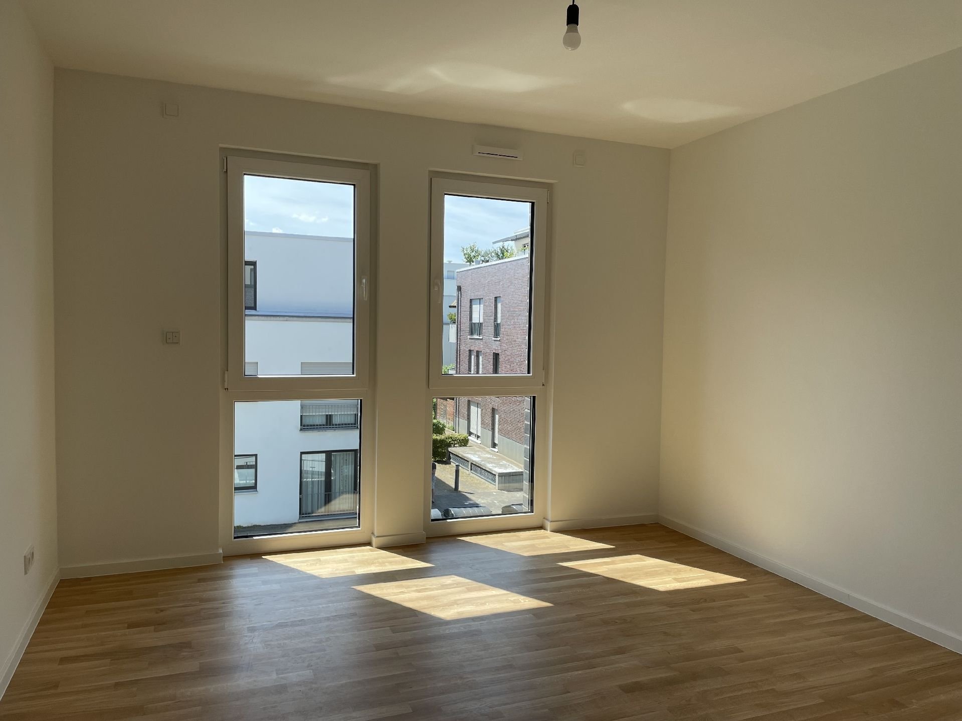 Wohnung zur Miete 1.920 € 3 Zimmer 88 m²<br/>Wohnfläche 2.<br/>Geschoss ab sofort<br/>Verfügbarkeit Raderberg Köln 50968