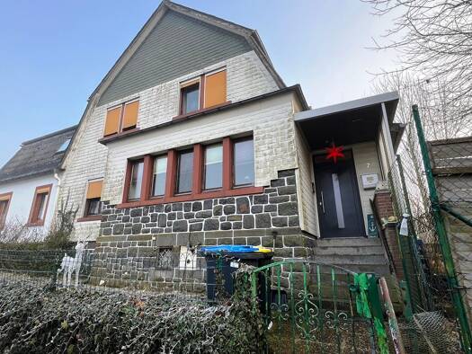 Einfamilienhaus zum Kauf provisionsfrei 69.230 € 6 Zimmer 164 m² 1.366 m² Grundstück Hartmannshain Grebenhain 36355