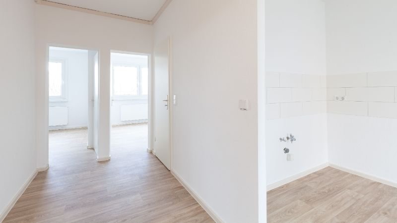 Wohnung zur Miete 420 € 3 Zimmer 55,8 m²<br/>Wohnfläche 4.<br/>Geschoss Ouluer Str. 7 Südstadt Halle 06130