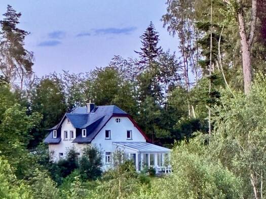 Einfamilienhaus zum Kauf provisionsfrei 549.000 € 6 Zimmer 140 m² 13.800 m² Grundstück frei ab sofort Bad Steben 95138
