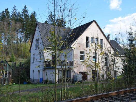 Mehrfamilienhaus zum Kauf 210.000 € 424 m² 6.970 m² Grundstück Muldaer Straße 29 Lichtenberg Lichtenberg/Erzgebirge 09638