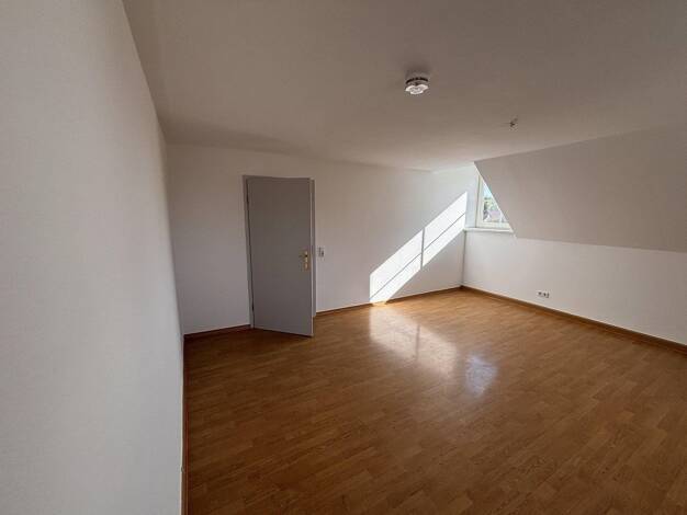 Wohnung zur Miete 400 € 2,5 Zimmer 69,2 m² 2. Geschoss frei ab 01.09.2026 Dora-Helene-Straße 1 Lobstädt Neukieritzsch 04575