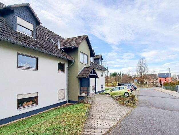 Wohnung zur Miete 400 € 3 Zimmer 67,1 m² 3. Geschoss Kaisergrubenstr. 9 Gersdorf 09355