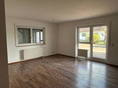 Wohnung zur Miete 685 € 3 Zimmer 84 m² 2 Geschosse Adelsdorf Adelsdorf 91325
