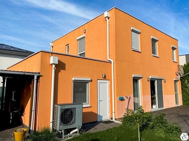 Einfamilienhaus zum Kauf 575.000 € 5 Zimmer 150 m²<br/>Wohnfläche 300 m²<br/>Grundstück Mitterndorf an der Fischa 2440