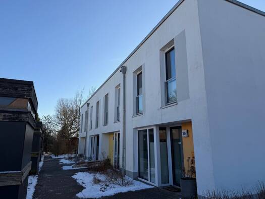 Wohnung zur Miete 982 € 4 Zimmer 93,5 m² EG frei ab 01.09.2026 Memeler Straße 12 Husum 25813