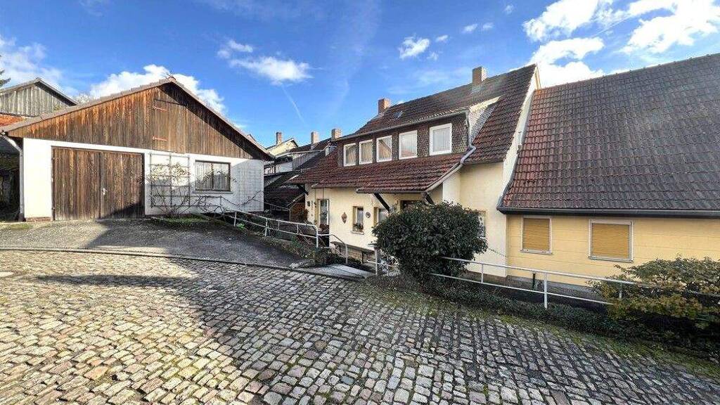 Einfamilienhaus zum Kauf 127.500 € 8 Zimmer 220 m² 253 m² Grundstück Nordheim 97647