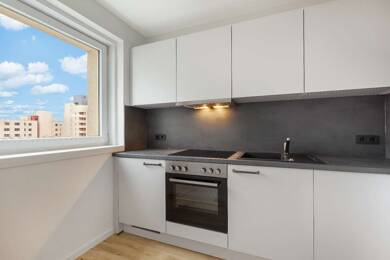 Wohnung zur Miete 805 € 1 Zimmer 40 m² 7. Geschoss frei ab 01.06.2025 Marienfelde Berlin 12279