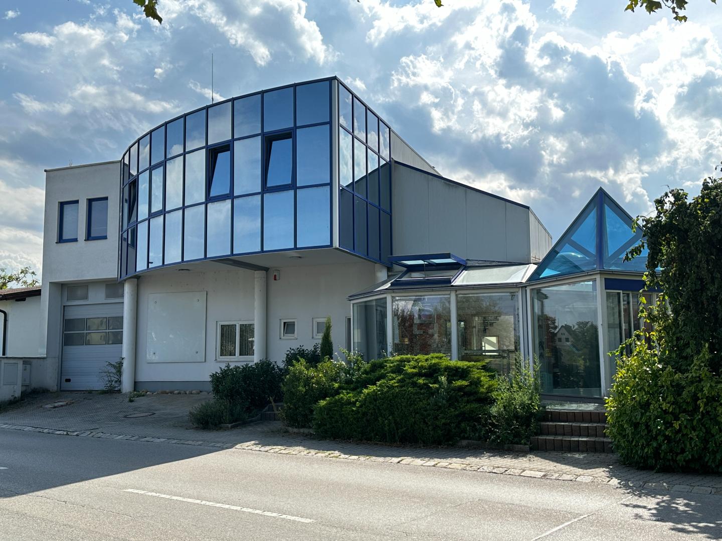 Produktionshalle zum Kauf 1.390.000 € 287,8 m²<br/>Lagerfläche Bad Vöslau 2540