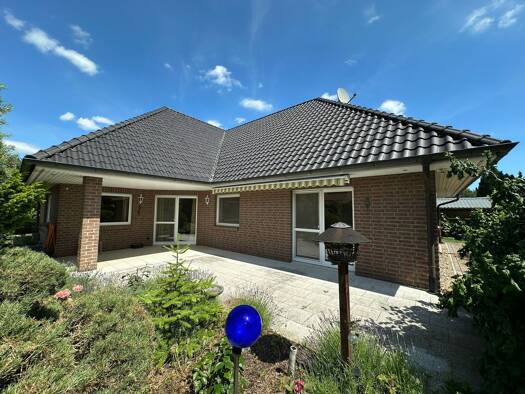 Bungalow zum Kauf 520.000 € 10 Zimmer 243 m² 1.354 m² Grundstück Faßberg Faßberg 29328