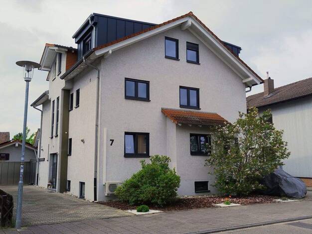 Maisonette zum Kauf provisionsfrei 290.000 € 3,5 Zimmer 97 m² 1. Geschoss Sudetenstraße 7 Forst 76694