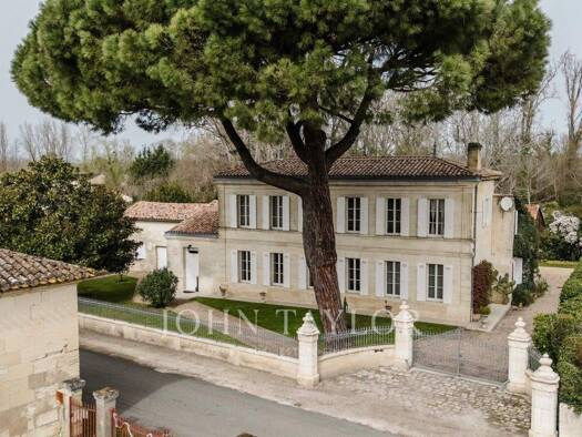 Einfamilienhaus zum Kauf 850.000 € 8 Zimmer 250 m² Izon 33450