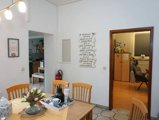Wohnung zum Kauf 369.950 € 13 Zimmer 252 m² EG frei ab sofort Altendorf Stadtbezirk III 45143