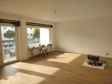 Wohnung zur Miete 1.250 € 4 Zimmer 100 m² 1. Geschoss frei ab sofort Nieder-Rosbach Rosbach vor der Höhe 61191