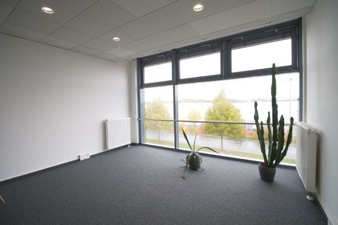 Büro-/Praxisfläche zur Miete provisionsfrei 130 m²<br/>Bürofläche von 60 m² bis 450 m²<br/>Teilbarkeit Groß Machnow Rangsdorf 15834