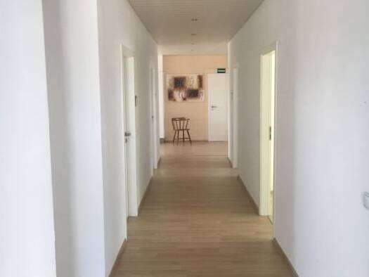 Medizinisches Gebäude zur Miete provisionsfrei 300 € 16 m² Bürofläche Tiefenbronn 75233