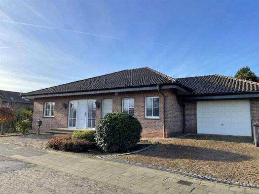 Einfamilienhaus zum Kauf 560.000 € 2 Zimmer 144 m² 1.069 m² Grundstück Wachtendonk Wachtendonk-Wankum 47669