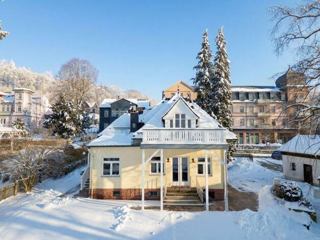 Villa zum Kauf 349.000 € 4 Zimmer 110 m² 1.016 m² Grundstück Friedrichroda 99894