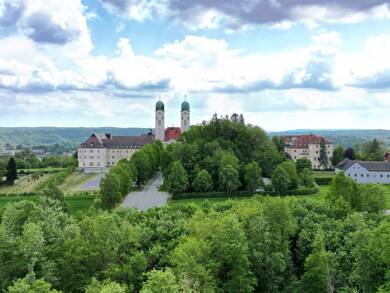 Einfamilienhaus zum Kauf 395.000 € 6 Zimmer 308 m² 680 m² Grundstück Vilshofen Vilshofen 94474