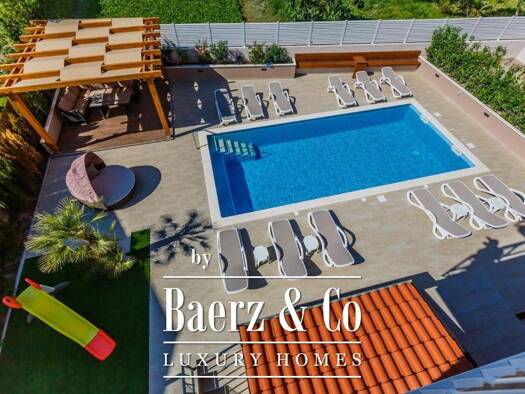Stadthaus zum Kauf 1.500.000 € 7 Zimmer 600 m² 712 m² Grundstück Kaštelanec