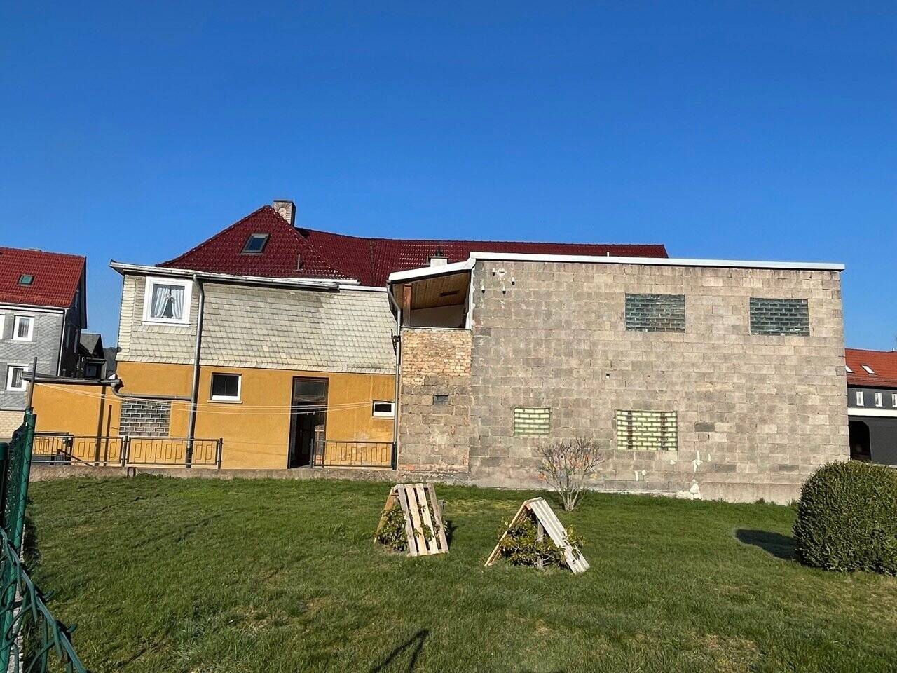 Property thumbnail 3