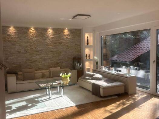 Bungalow zur Miete 2.450 € 5,5 Zimmer 280 m² 500 m² Grundstück frei ab 01.05.2026 Steinbachtal Würzburg 97082