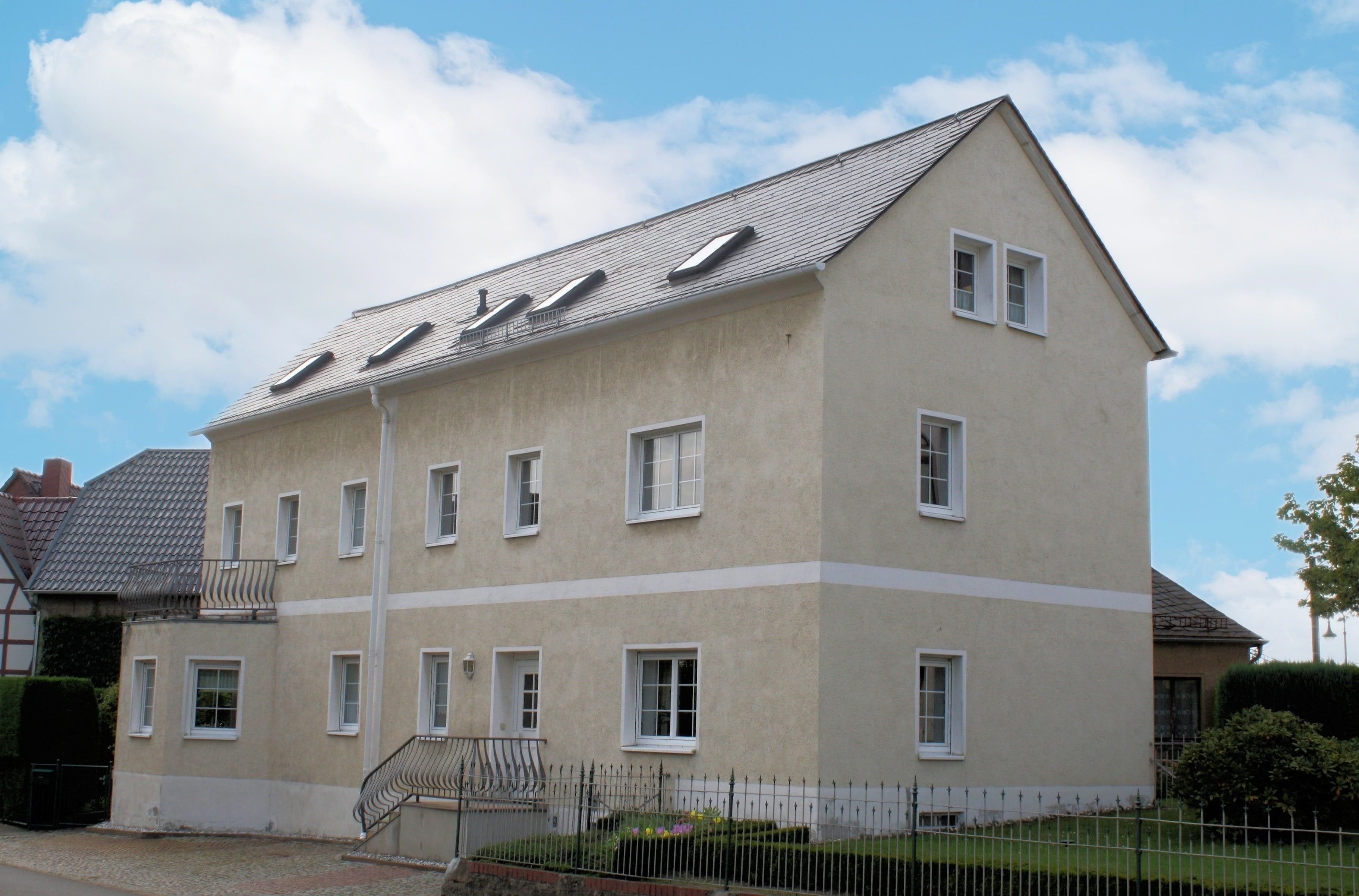 Mehrfamilienhaus zum Kauf 199.000 € 7,5 Zimmer 210 m²<br/>Wohnfläche 694 m²<br/>Grundstück Altgeringswalde Geringswalde 09326