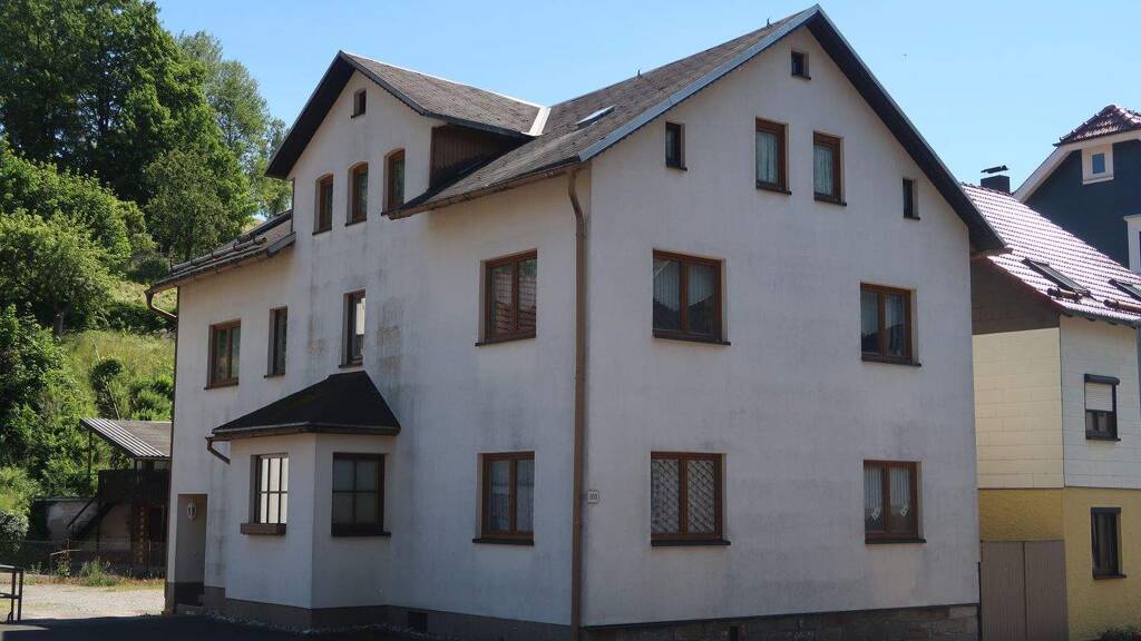 Haus zum Kauf provisionsfrei 119.000 € 10 Zimmer 193 m² 658 m² Grundstück frei ab sofort Neustädter Str.100 Schönbrunn Schleusegrund 98667