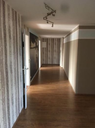 Wohnung zur Miete 720 € 4 Zimmer 125 m²<br/>Wohnfläche 3.<br/>Geschoss 01.02.2025<br/>Verfügbarkeit Kulmstrasse 33 Saalfeld Saalfeld/Saale 07318